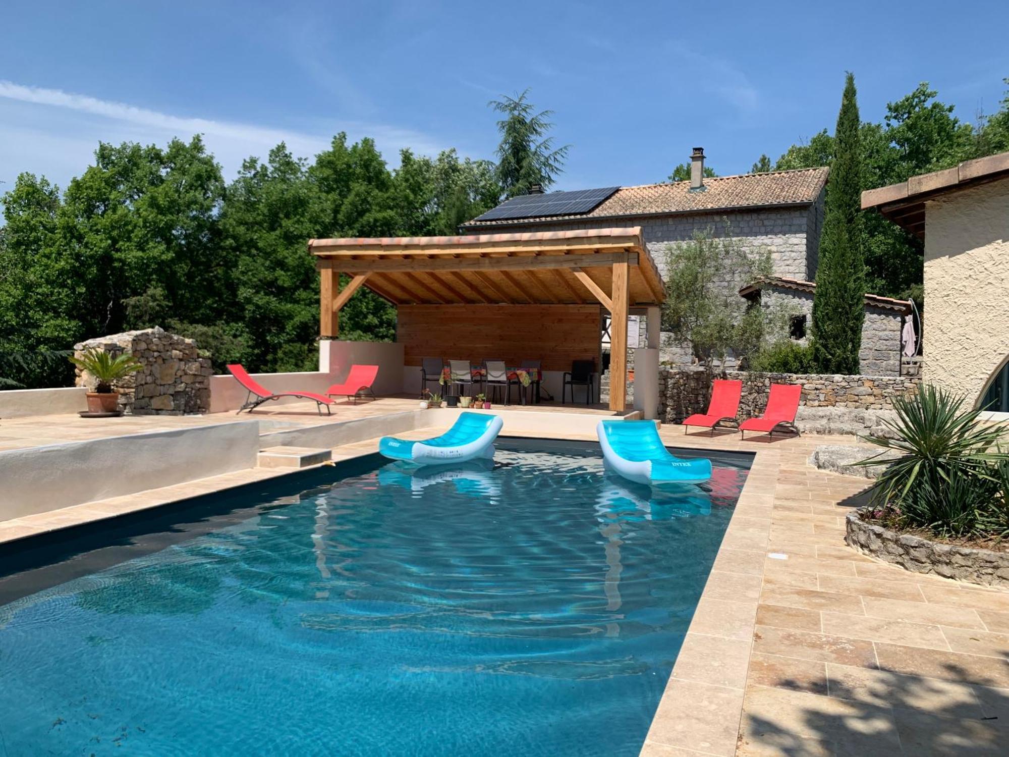 Gite Avec Piscine Privee Au Coeur D'Une Foret De Chenes Proche De Vallon Pont D'Arc Saint Alban Auriolles Kültér fotó